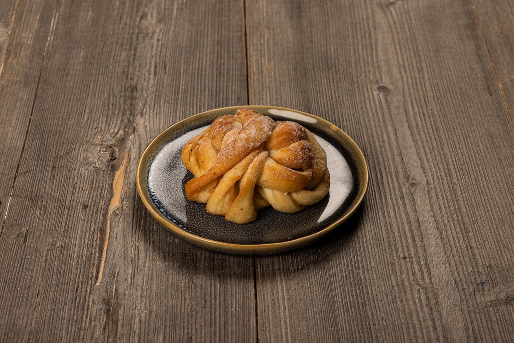 Cardamom Bun